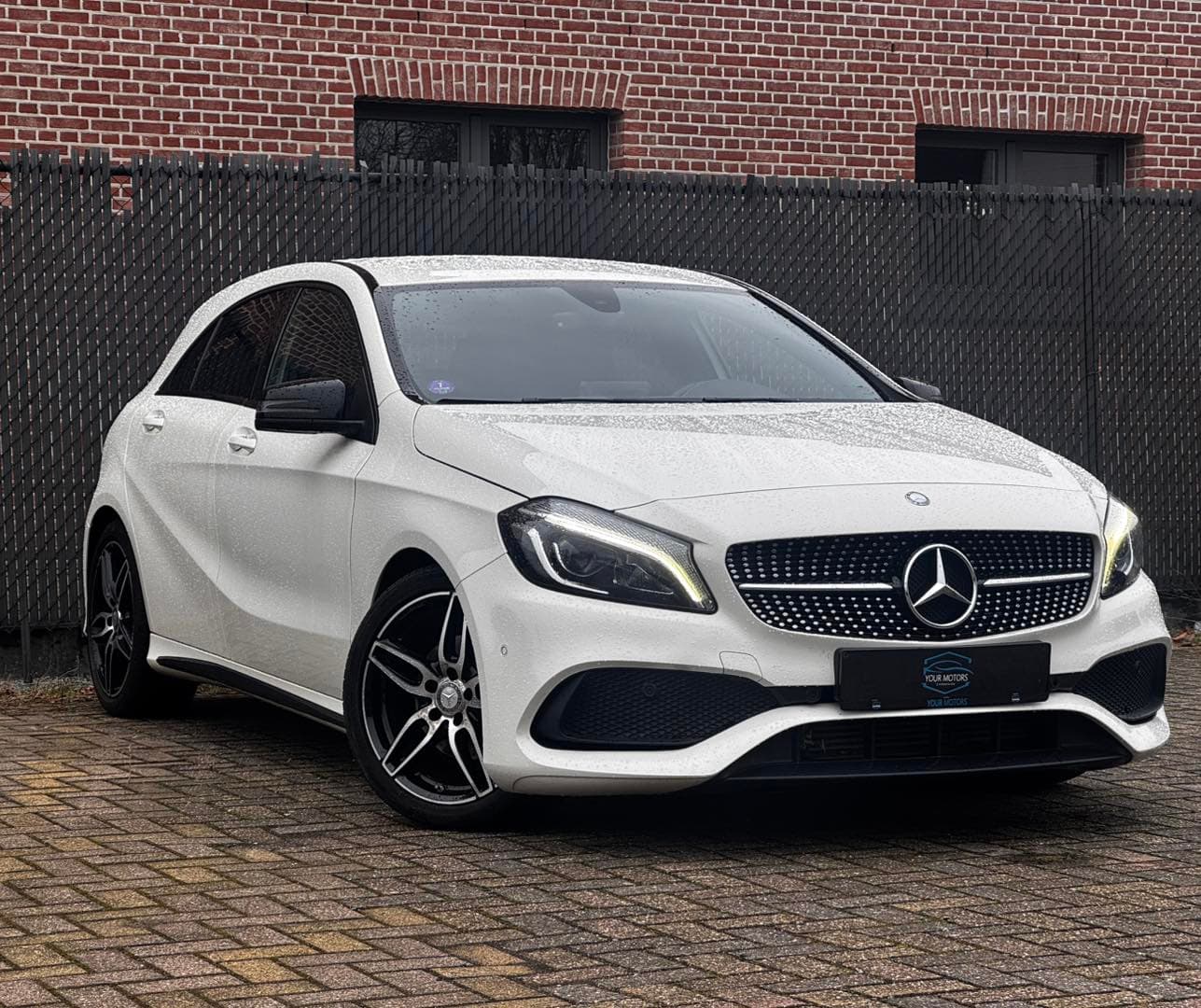 Mercedes Benz A180 AMG Sport - Verkocht - YOUR MOTORS