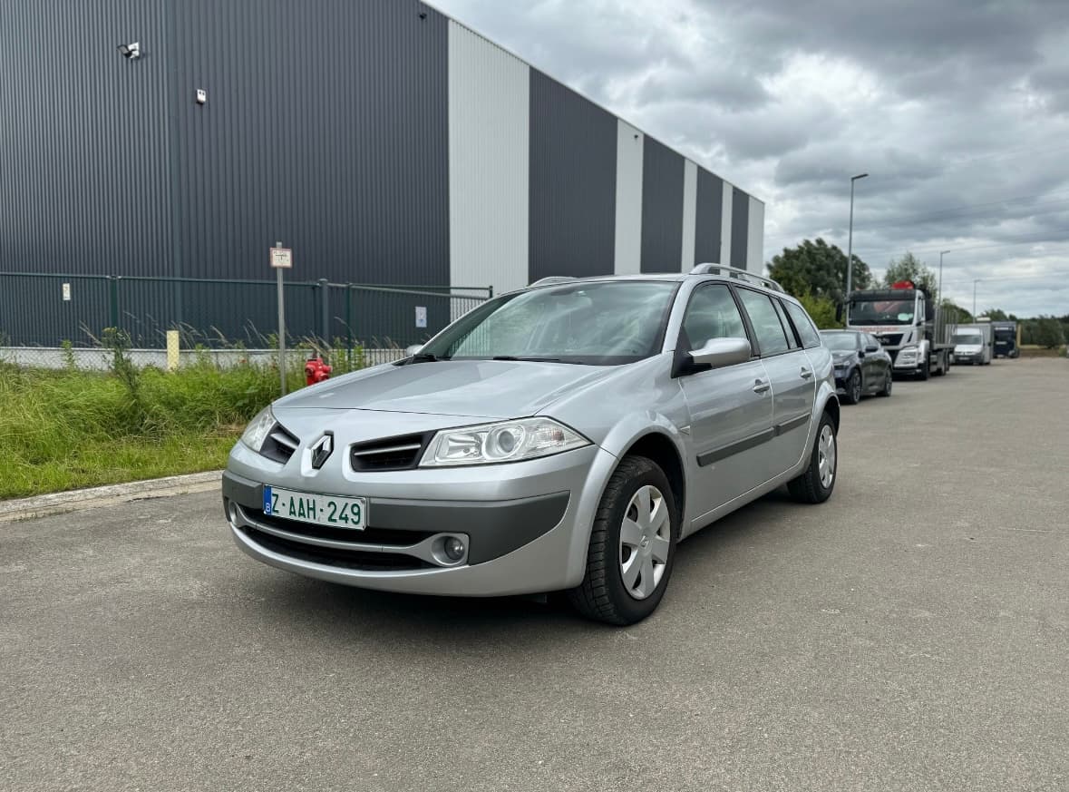Renault Megane - Verkocht - YOUR MOTORS
