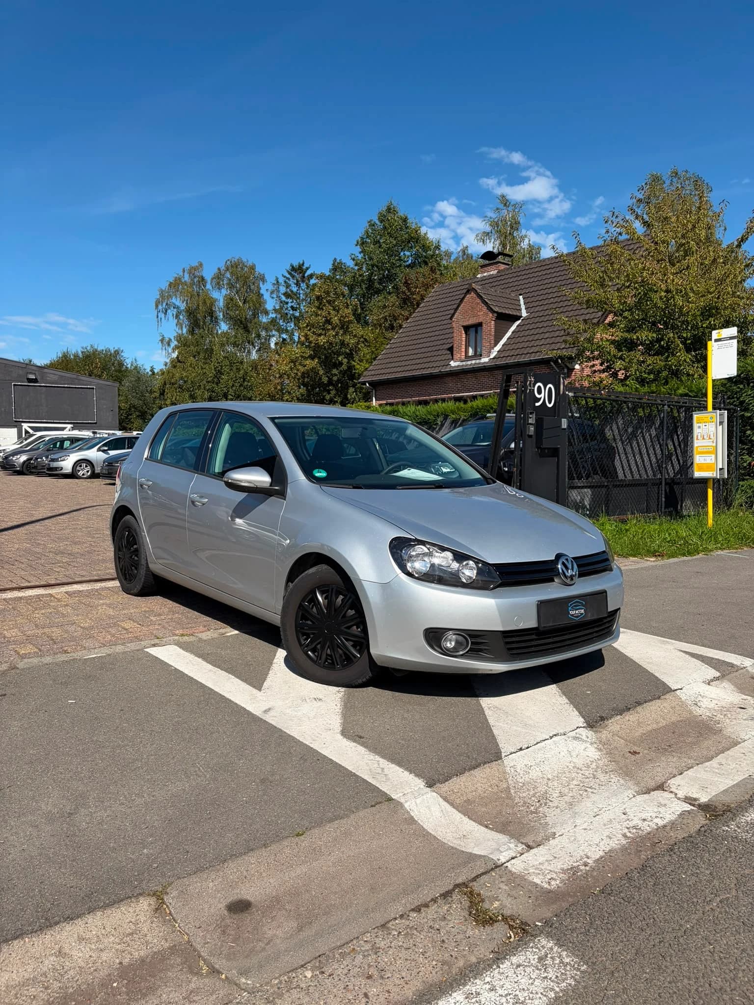 Volkswagen Golf VI Trendline Benzine 2011 tweedehands te koop — YOUR MOTORS Sint-Niklaas