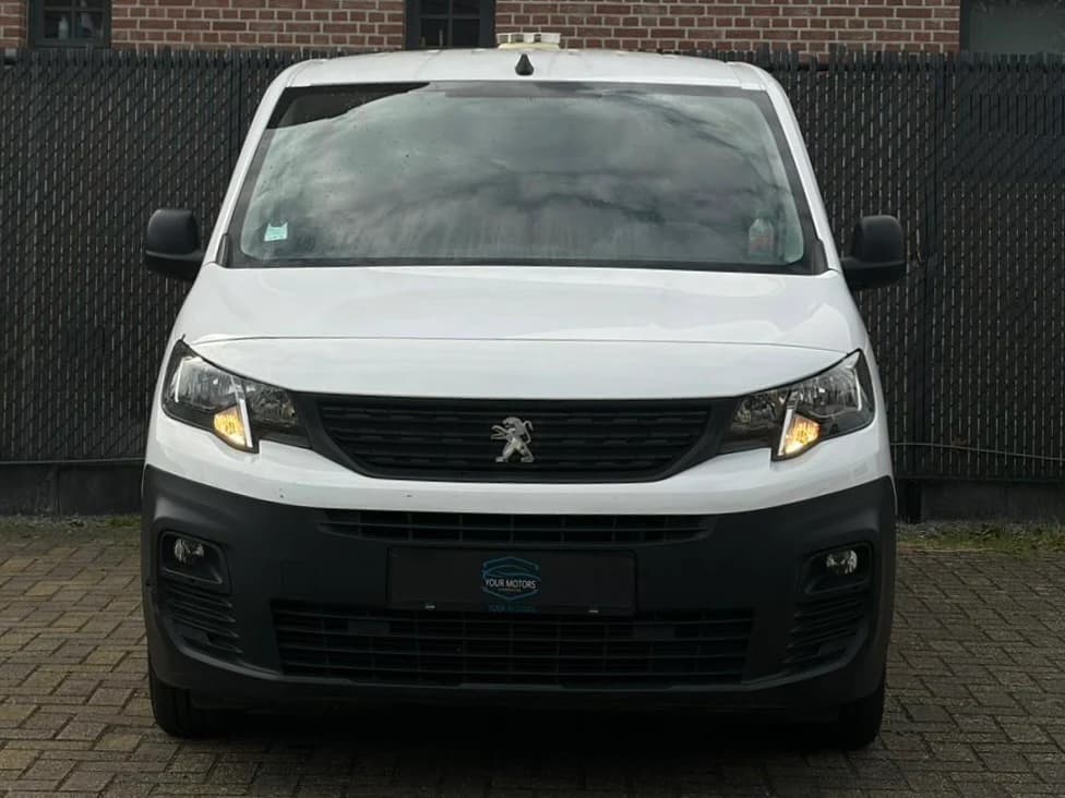 Peugeot Partner 1.5 Blue-HDI Premium L1 tweedehands te koop bij YOUR MOTORS Sint-Niklaas — foto 2