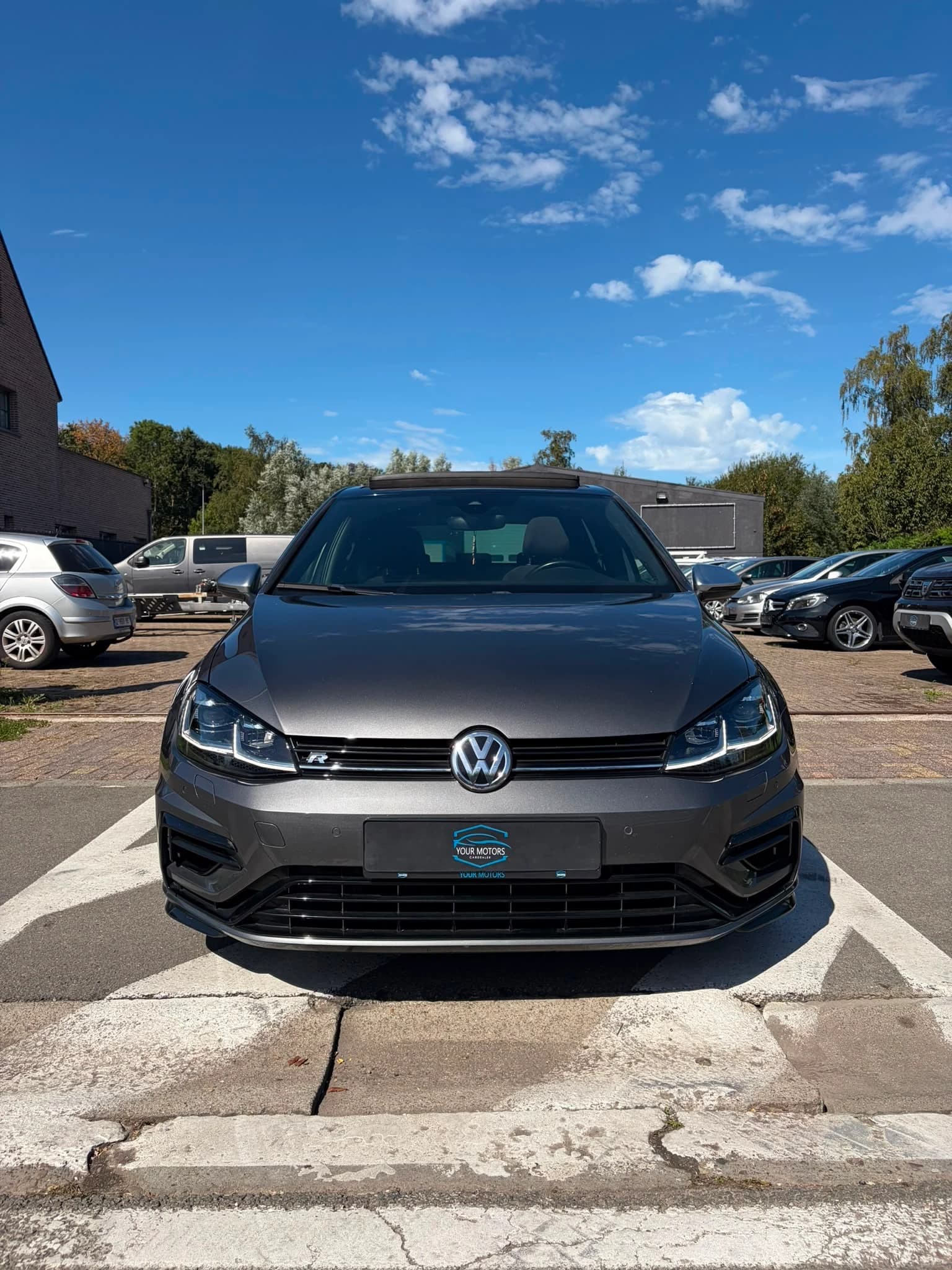 Volkswagen Golf R VII 2.0 TSI R 4MOTION BLUEMOTION/ PANO / ALCANTARA tweedehands te koop bij YOUR MOTORS Sint-Niklaas — foto 2