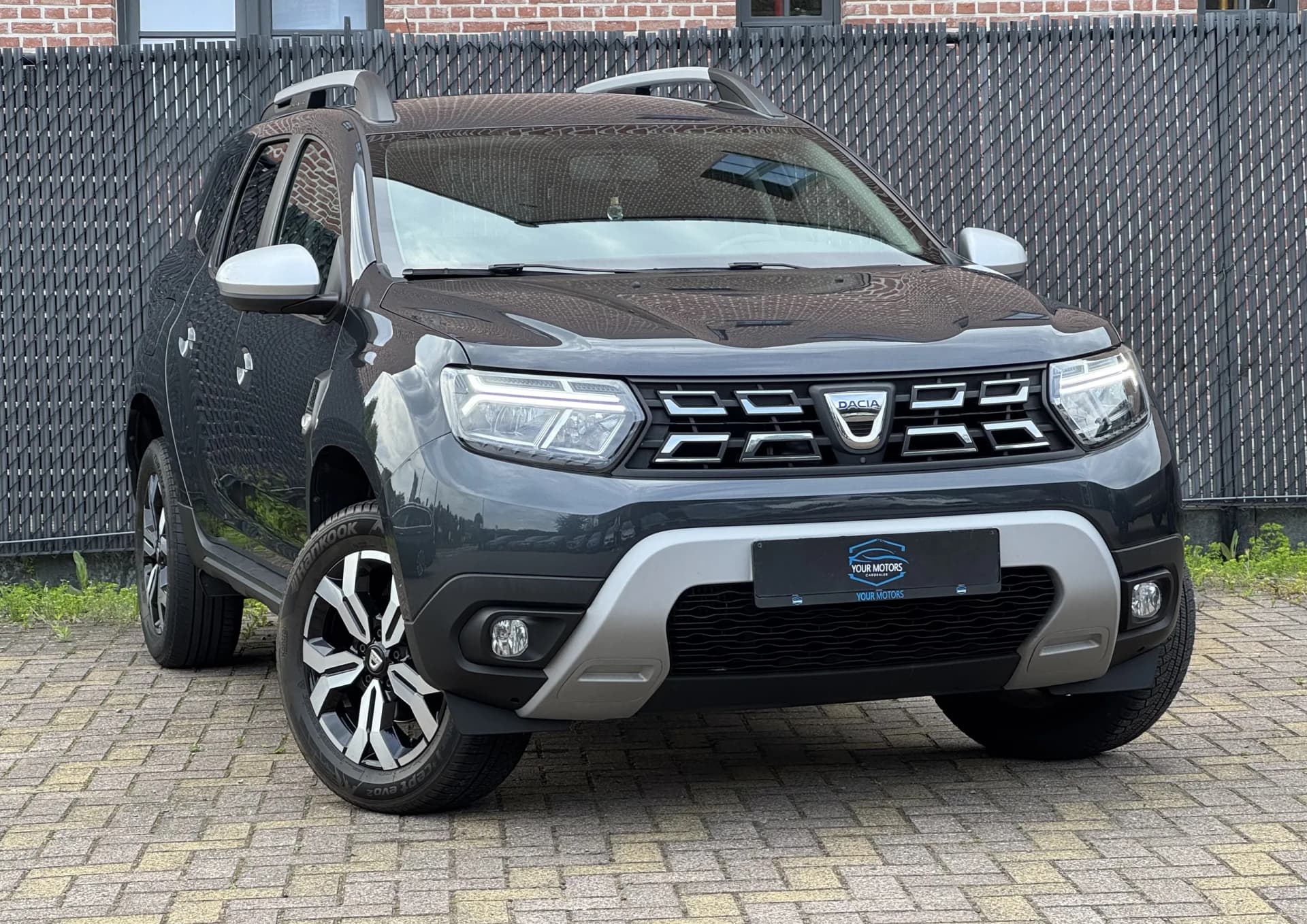 Dacia Duster CARPLAY / ZETELVERWARMING / 1STE EIGENAAR 2022 tweedehands te koop — YOUR MOTORS Sint-Niklaas