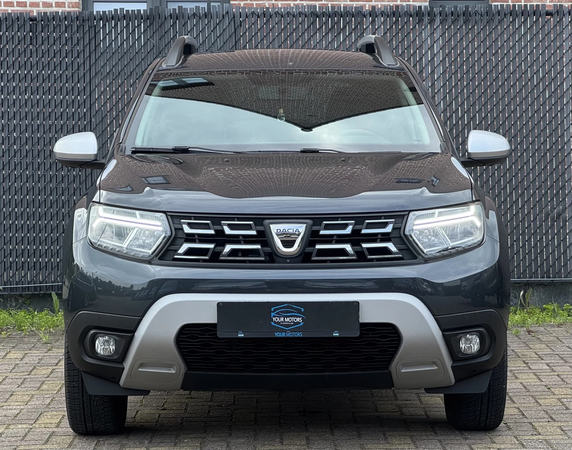 Dacia Duster CARPLAY / ZETELVERWARMING / 1STE EIGENAAR tweedehands te koop bij YOUR MOTORS Sint-Niklaas — foto 2