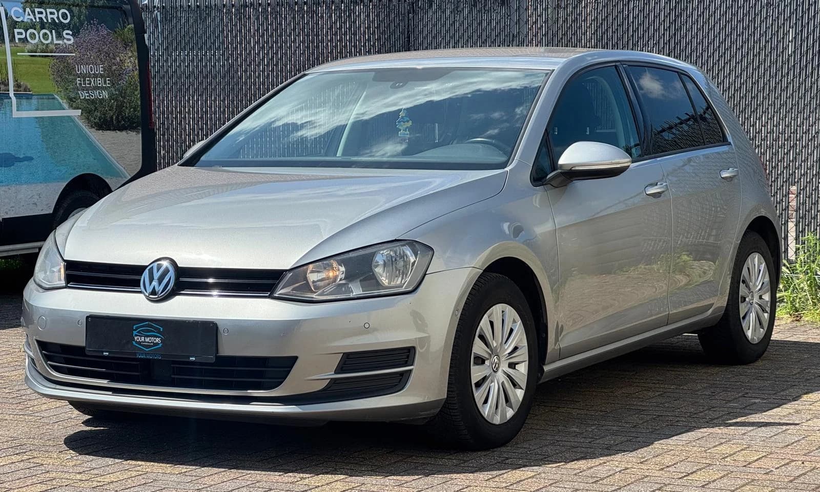 Volkswagen Golf 1.2 TSI Trendline BlueMotion tweedehands te koop bij YOUR MOTORS Sint-Niklaas — foto 2