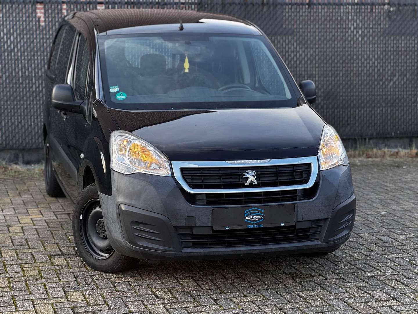 Peugeot Partner Benzine Lage KM Lichte Vracht - Main