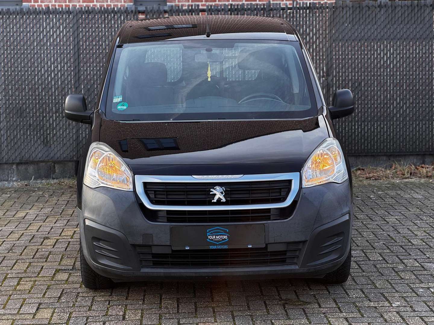 Peugeot Partner Benzine Lage KM Lichte Vracht - Detail 1