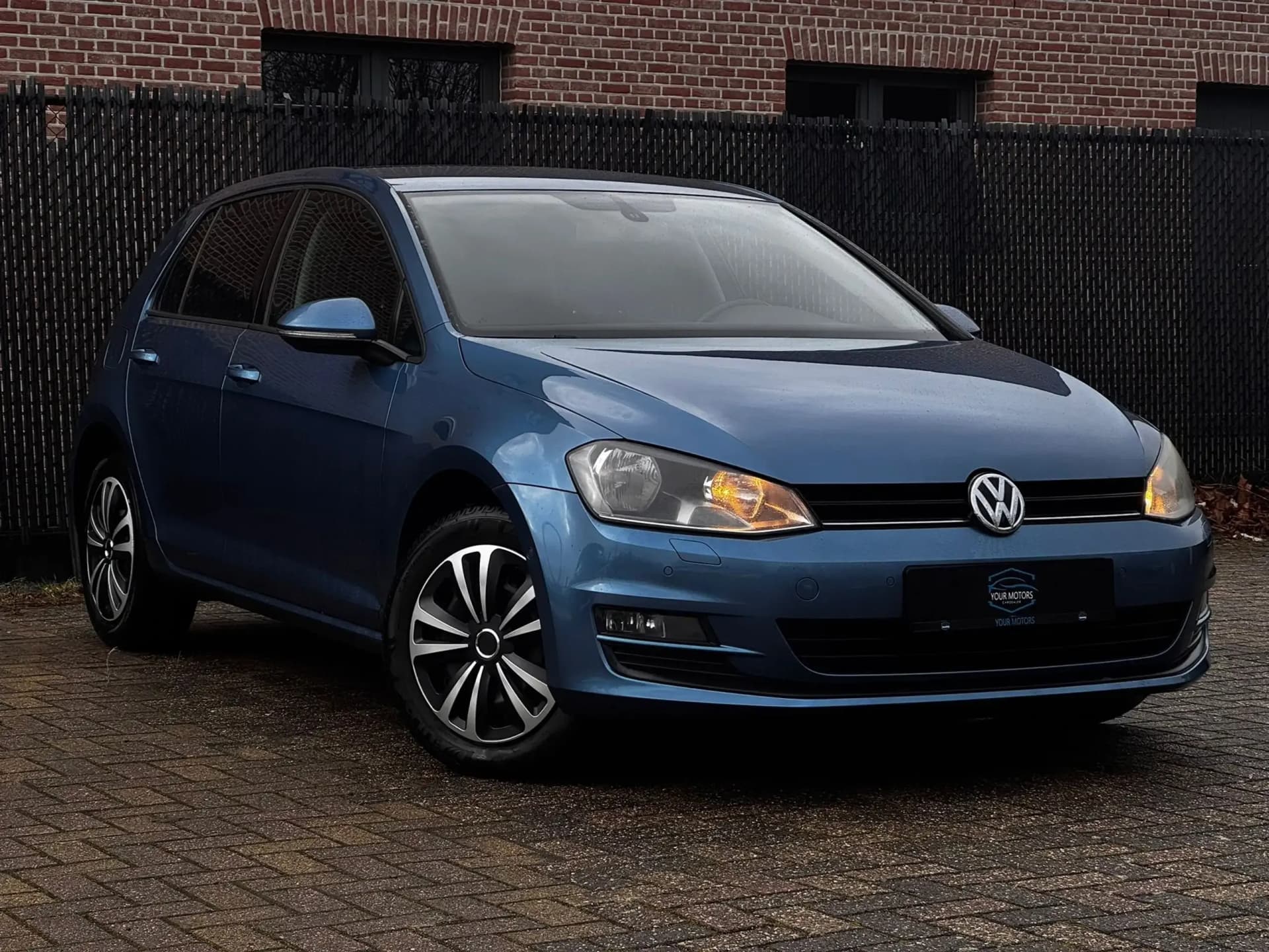 Volkswagen Golf VII Comfortline BlueMotion Tech - Main