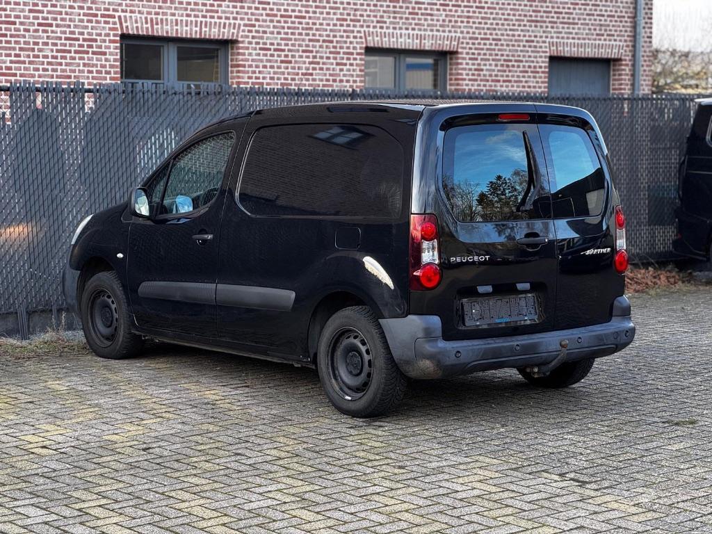Peugeot Partner L1 Lichte vracht 2017 Benzine 70DKM - Detail 2